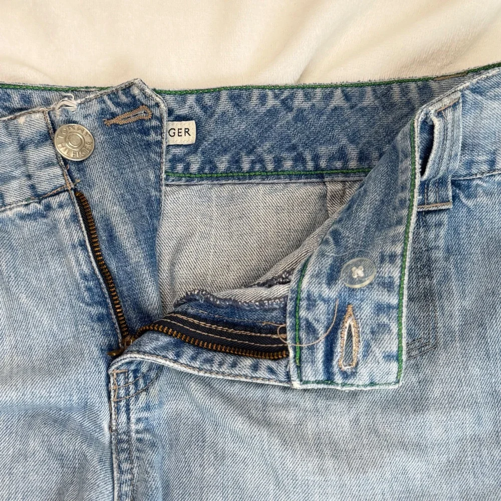 Vintage Tommy Hilfiger Denim Shorts Y2K Baggy Jorts Skater Streetwear Distressed
